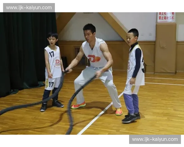 冲浪力量训练：从陆地到浪尖的全身进化